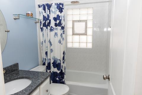 42 E Berkley Ln, Hoffman Estates, IL 60169 photo 13