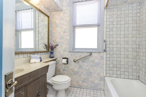 4329 N Mcvicker Ave, Chicago, IL 60634 photo 15