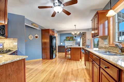 751 Downing St, New Lenox, IL 60451 photo 13