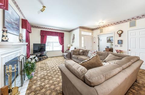 2016 Edinburgh Ln, Aurora, IL 60504 photo 7