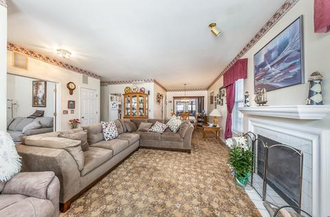 2016 Edinburgh Ln, Aurora, IL 60504 photo 8