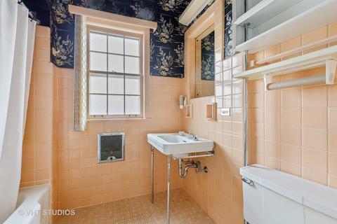 6292 N Leona Ave, Chicago, IL 60646 photo 10