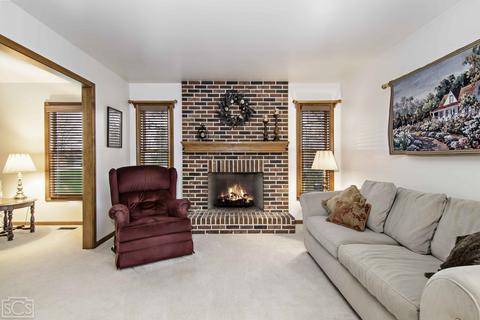 155 White Feather Ln, Gilberts, IL 60136 photo 17