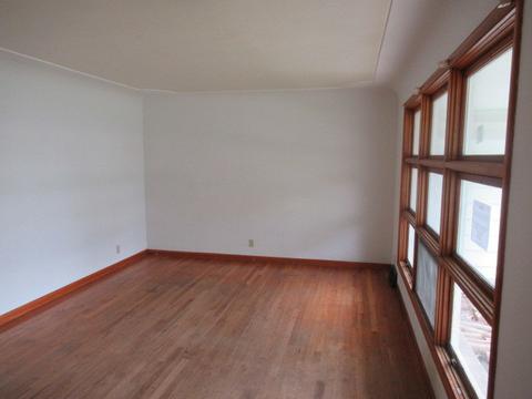 317 Bayard St, Paris, IL 61944 photo 2