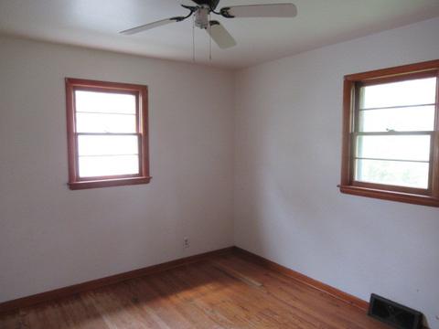 317 Bayard St, Paris, IL 61944 photo 11