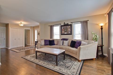 5550 Mallard Ln, Hoffman Estates, IL 60192 photo 3