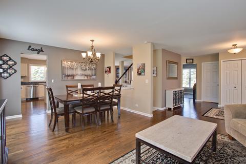 5550 Mallard Ln, Hoffman Estates, IL 60192 photo 2