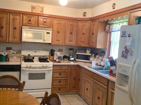 520 W Diversey Ave, Addison, IL 60101 photo 4