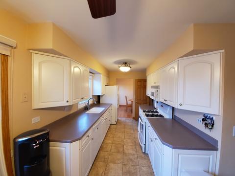 1690 Ivy Ct E, Wheaton, IL 60189 photo 7