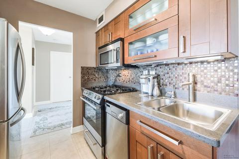 40 N Tower Rd #8E, Oak Brook, IL 60523 photo 4
