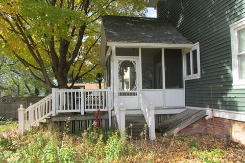 126 E Peru St, Princeton, IL 61356 photo 4
