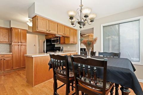 1416 Creekside Ct, Elgin, IL 60123 photo 11