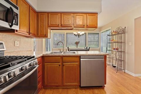 1416 Creekside Ct, Elgin, IL 60123 photo 8