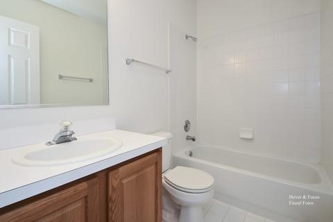 2303 Sandy Creek Dr, Algonquin, IL 60102 photo 13