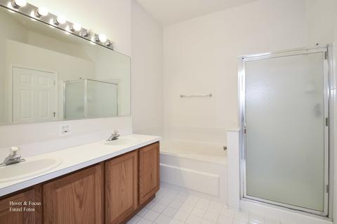 2303 Sandy Creek Dr, Algonquin, IL 60102 photo 9