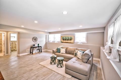 808 S William St, Mount Prospect, IL 60056 photo 37