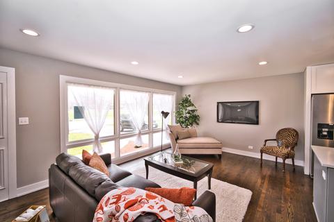 808 S William St, Mount Prospect, IL 60056 photo 7