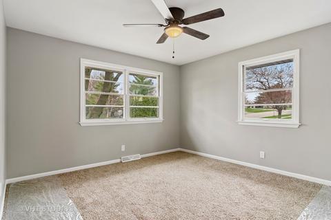 527 Crest Dr, Cary, IL 60013 photo 15