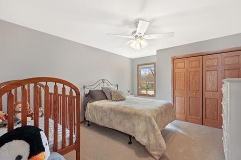 210 Roslara Ct, Bartlett, IL 60103 photo 19