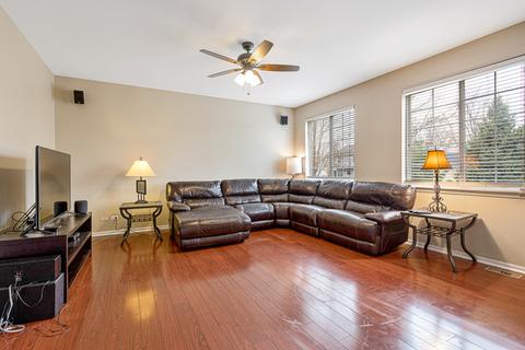 1660 Seaton Ln, Elgin, IL 60123 photo 11