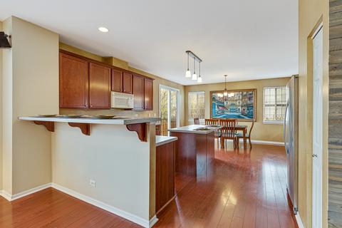 1660 Seaton Ln, Elgin, IL 60123 photo 9