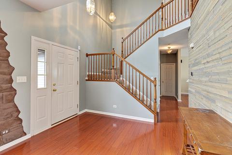 1660 Seaton Ln, Elgin, IL 60123 photo 3