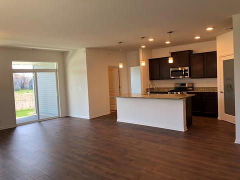 317 S Fork Dr, Gurnee, IL 60031 photo 4