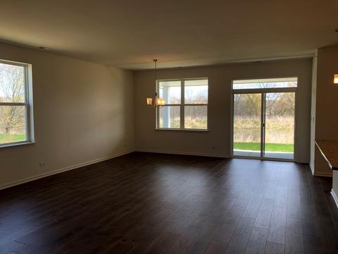317 S Fork Dr, Gurnee, IL 60031 photo 2