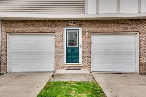 7536 Heritage Ct, Summit, IL 60501 photo 3