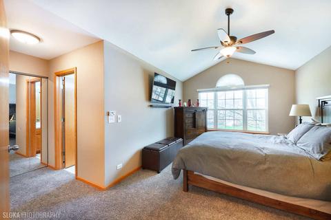2103 Peach Tree Ln, Algonquin, IL 60102 photo 9