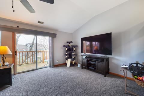 2103 Peach Tree Ln, Algonquin, IL 60102 photo 4