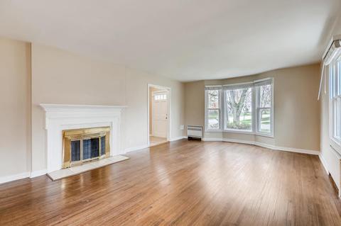 850 Oakley Ave, Elgin, IL 60123 photo 3