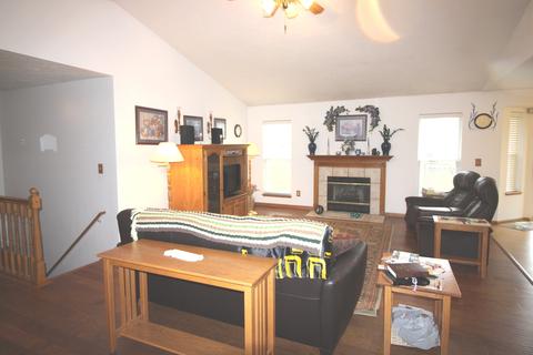 103 N Gadwall Ln, Downs, IL 61736 photo 5