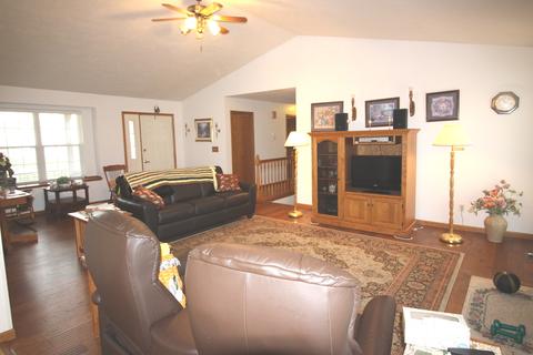 103 N Gadwall Ln, Downs, IL 61736 photo 7