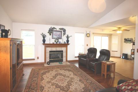 103 N Gadwall Ln, Downs, IL 61736 photo 6