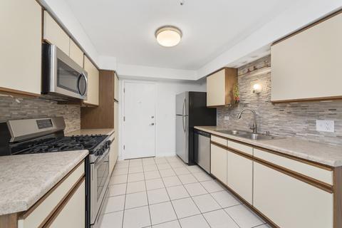 344 Sheridan Dr #2D, Willowbrook, IL 60527 photo 5