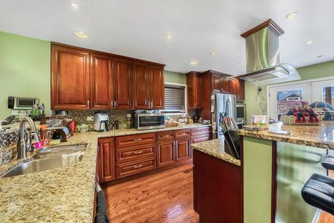 7625 S Honore St, Chicago, IL 60620 photo 6