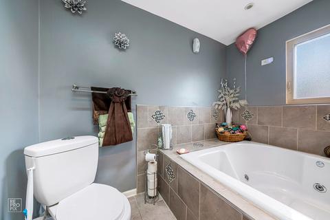 7625 S Honore St, Chicago, IL 60620 photo 12