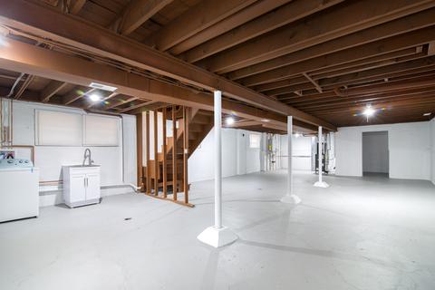 6745 S Artesian Ave, Chicago, IL 60629 photo 24