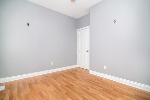 6745 S Artesian Ave, Chicago, IL 60629 photo 13