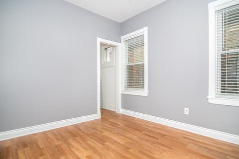 6745 S Artesian Ave, Chicago, IL 60629 photo 12