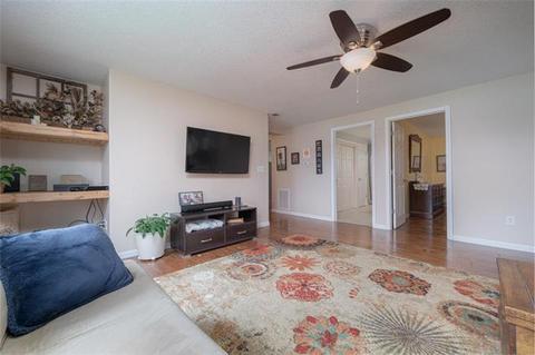 201 Log Cabin Dr, Byron, IL 61010 photo 13