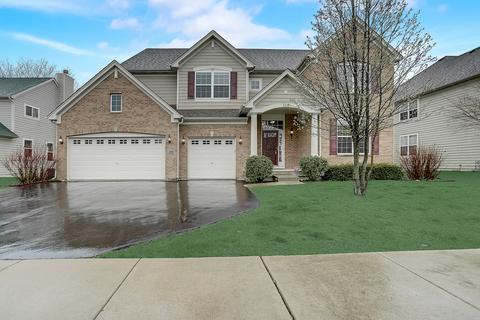366 Comstock Dr, Elgin, IL 60124 photo 1