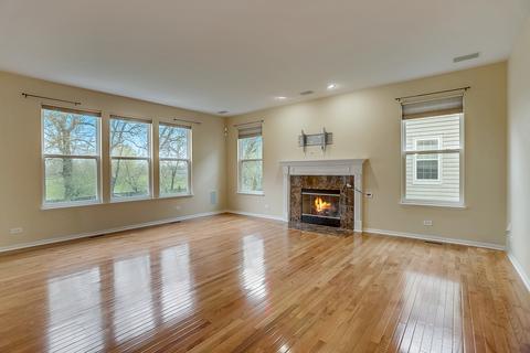 366 Comstock Dr, Elgin, IL 60124 photo 3