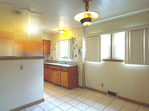 2440 E 91st St, Chicago, IL 60617 photo 4