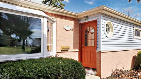 100 Bradley Ln, Hoffman Estates, IL 60169 photo 2