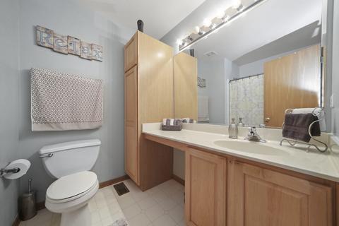 237 Violet Dr, Romeoville, IL 60446 photo 30