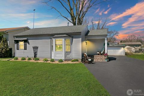 5010 Willow Ln, Mchenry, IL 60050 photo 1