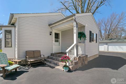 5010 Willow Ln, Mchenry, IL 60050 photo 3