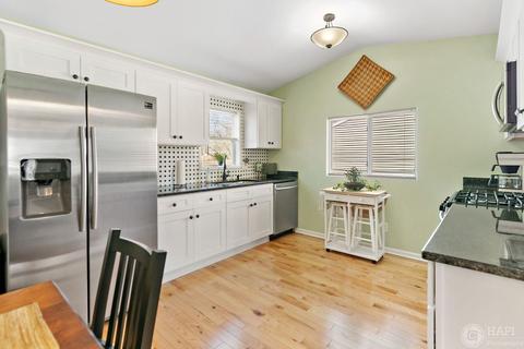 5010 Willow Ln, Mchenry, IL 60050 photo 8